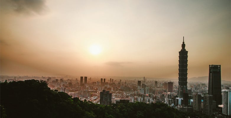 Sunset skyline of the Xinyi District in Taipei, Taiwan